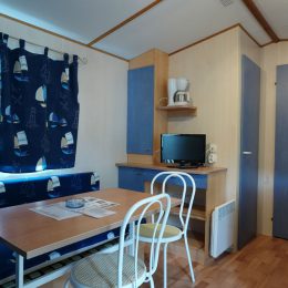 4-person mobile home rental in Argelès-sur-Mer: living room