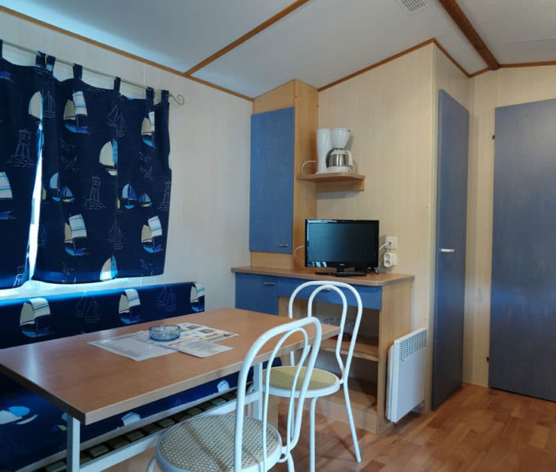 4-person mobile home rental in Argelès-sur-Mer: living room