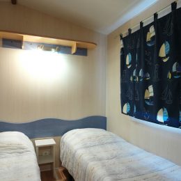 4-person mobile home rental in Argelès-sur-Mer: bedroom